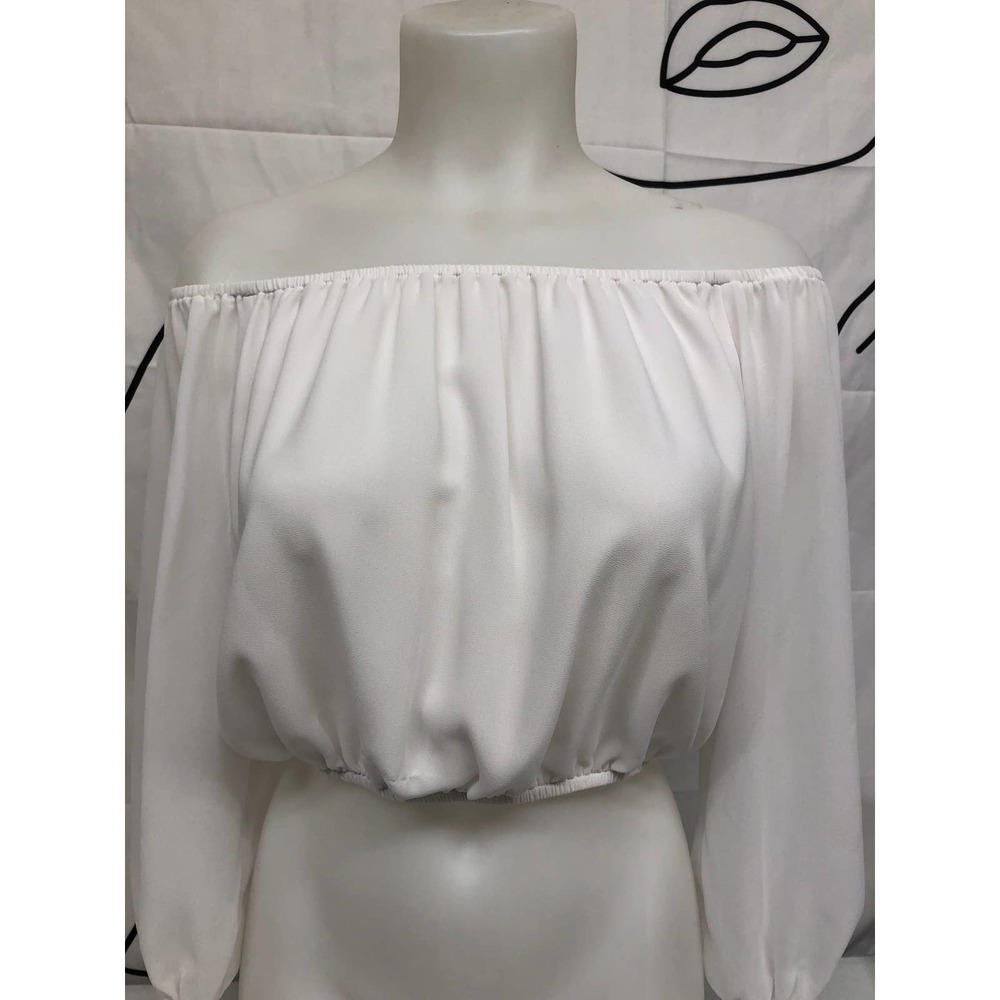 Show Me Your MuMu White Off-Shoulder Long Sleeve Crop Top